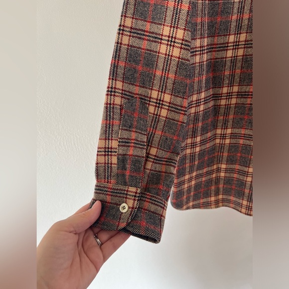 Pendleton Vintage 100% Virgin Wool Tan Red & Blue Plaid Button-Up Collared Shirt - Picture 10 of 11